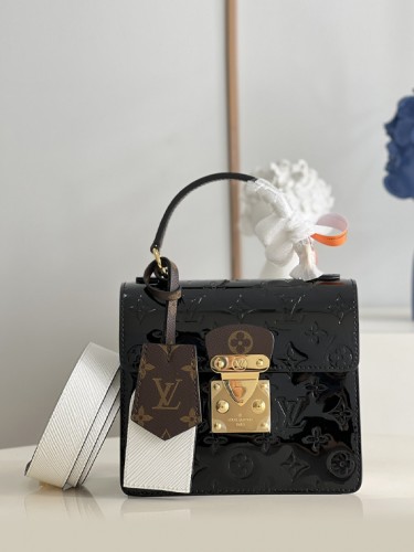 LV-루이비통 스프링 스트리트-B62