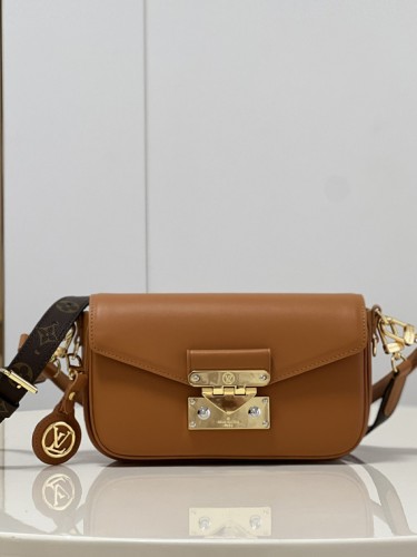 LV-루이비통 스윙 숄더백-B68