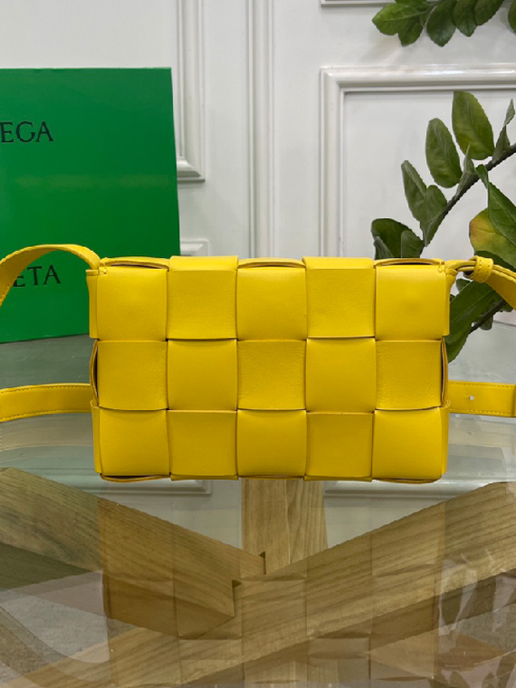 BOTTEGA VENETA-카테트 백-B05