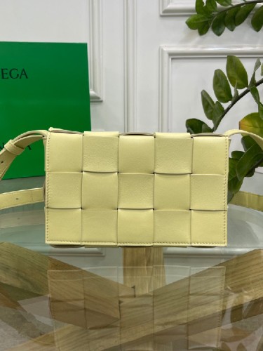 BOTTEGA VENETA-카테트 백-B08