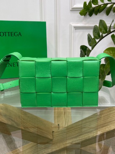 BOTTEGA VENETA-카테트 백-B11