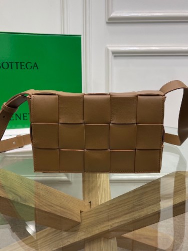 BOTTEGA VENETA-카테트 백-B14