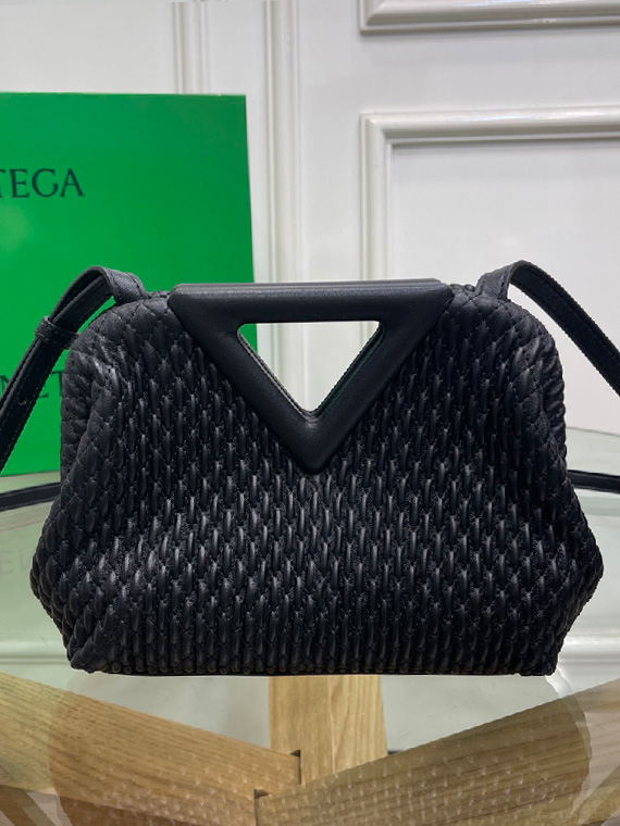 BOTTEGA VENETA-포인트 백-B54