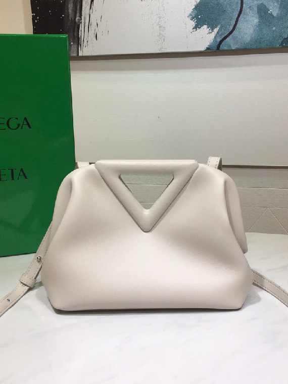 BOTTEGA VENETA-포인트 백-B58