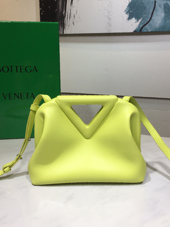 BOTTEGA VENETA-포인트 백-B59