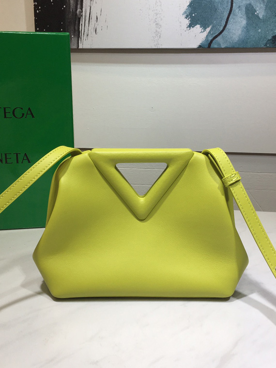 BOTTEGA VENETA-포인트 백-B64