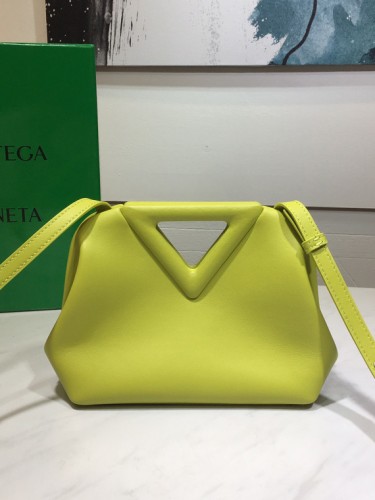 BOTTEGA VENETA-포인트 백-B64