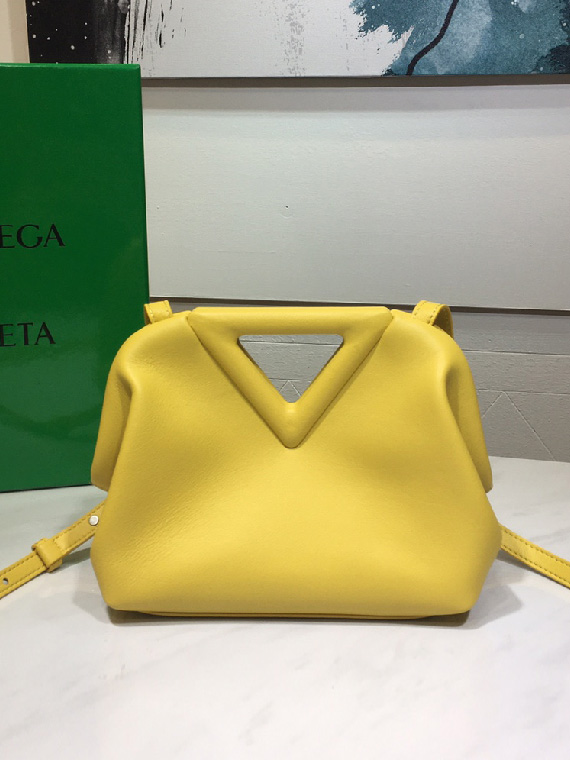 BOTTEGA VENETA-포인트 백-B65