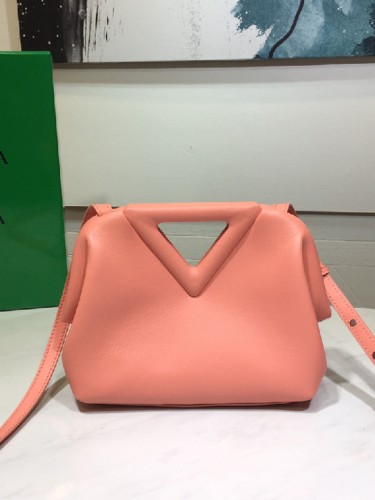 BOTTEGA VENETA-포인트 백-B66