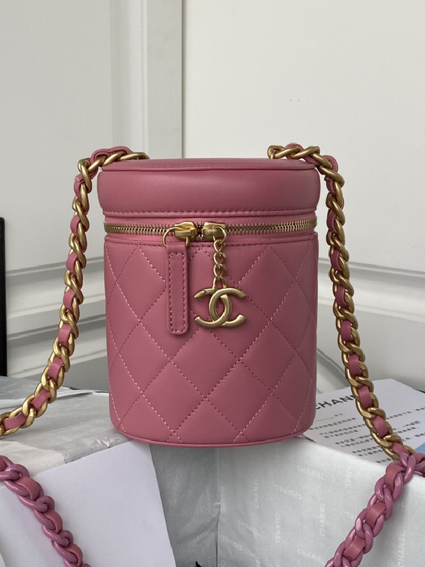 CHANEL-샤넬 램스킨 골드메탈 CC로고 크스메틱 케이스 스몰-B23