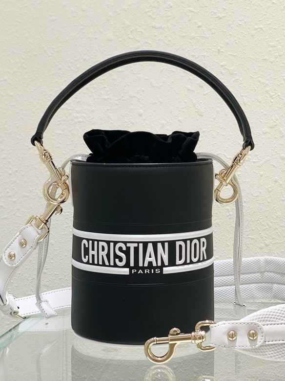DIOR-디올 바이브 Vibe 버킷 백-B43