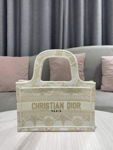 DIOR-디올 북 토트 Book Tote 미니백-B46