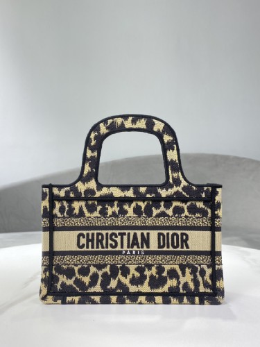 DIOR-디올 북 토트 Book Tote 미니백-B49