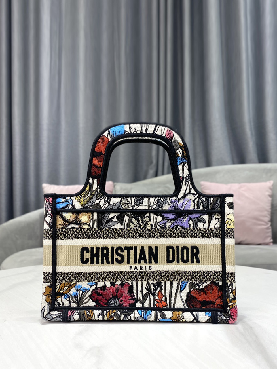 DIOR-디올 북 토트 Book Tote 미니백-B52