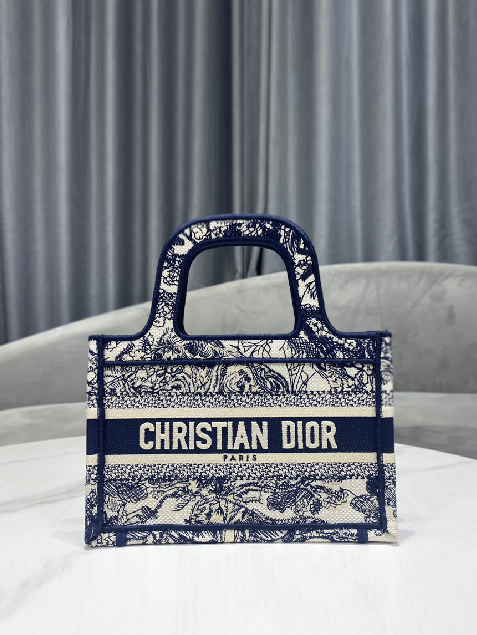 DIOR-디올 북 토트 Book Tote 미니백-B66