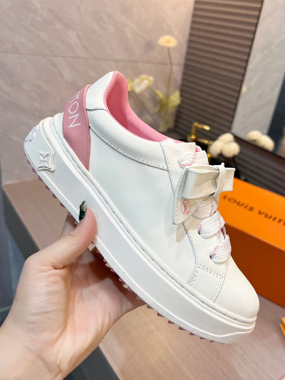 LV-루이비통 타임 아웃 스니커즈-S04