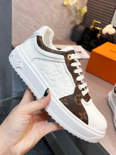 LV-루이비통 타임 아웃 스니커즈-S07