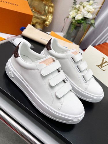 LV-루이비통 타임 아웃 스니커즈-S09