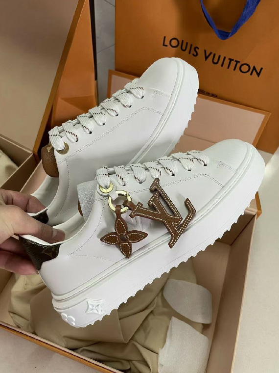 LV-루이비통 타임 아웃 스니커즈-S10