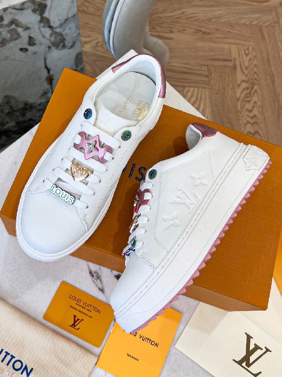 LV-루이비통 타임 아웃 스니커즈-S12