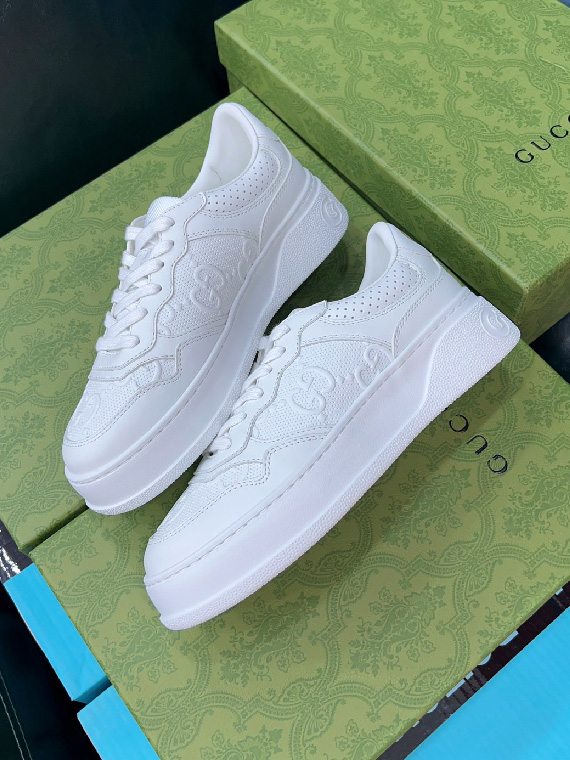 GUCCI-구찌 GG 엠보스 스니커즈 남녀공용 -S40