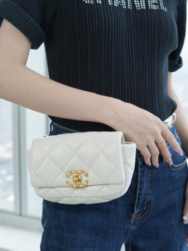 CHANEL-샤넬 19 체인 벨트백 ( 11x20x5.5CM )-B46