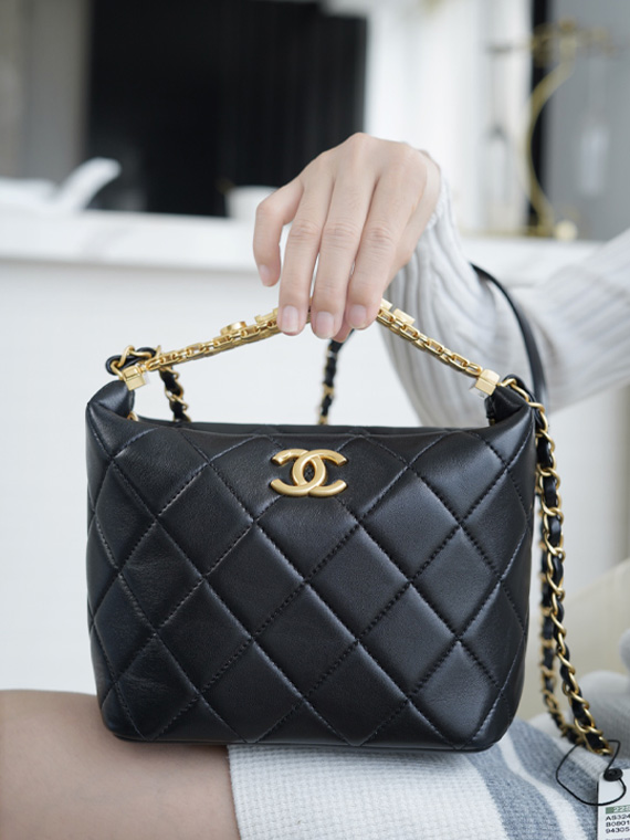 CHANEL-샤넬 22ss 스몰 호보백 AS3242 ( 18x21x12cm )-B49