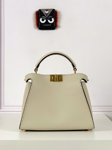 FENDI-펜디 피카부 에센셜리-B53