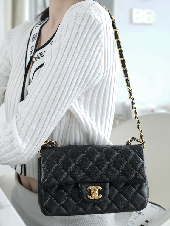 CHANEL-샤넬 클래식 플랩 백 ( 20CM )-B60