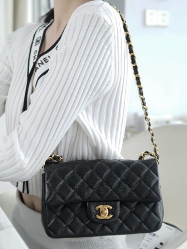 CHANEL-샤넬 클래식 플랩 백 ( 20CM )-B60