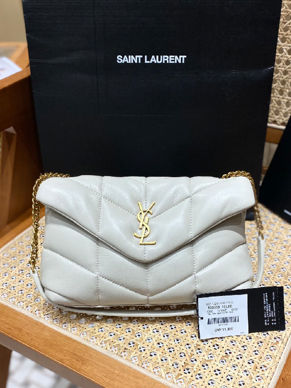 YSL-생로랑 LOULOU 루루 PUFFPER 푸퍼 숄더백 ( 23CM ) 620333-B28