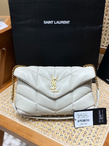 YSL-생로랑 LOULOU 루루 PUFFPER 푸퍼 숄더백 ( 23CM ) 620333-B28