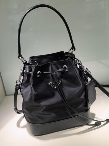 PRADA-프라다 나일론 버킷 숄더백 1BE055-B49