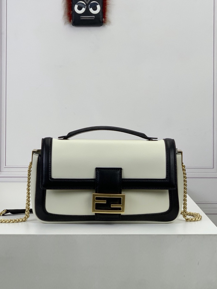 FENDI-펜디 바게트 숄더백 ( 27CM )-B55