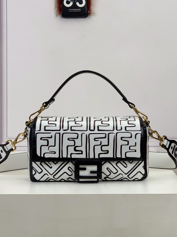 FENDI-펜디 바게트 숄더백 ( 276CM )-B58