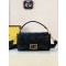 FENDI-펜디 바게트 숄더백 ( 26CM )-B62