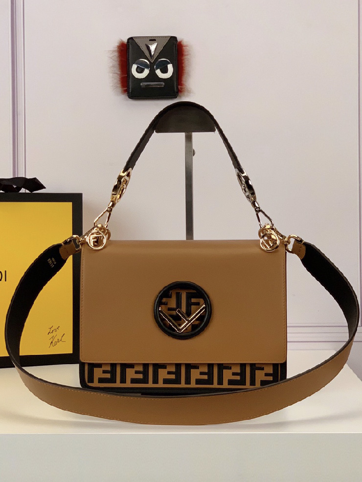 FENDI-펜디 칸 아이 에프 숄더백-B66