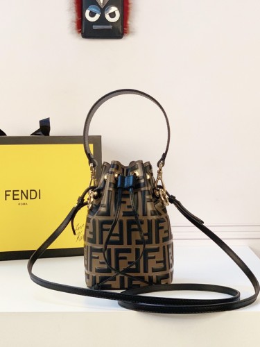 FENDI-펜디 몬트레조 미니 백-B81