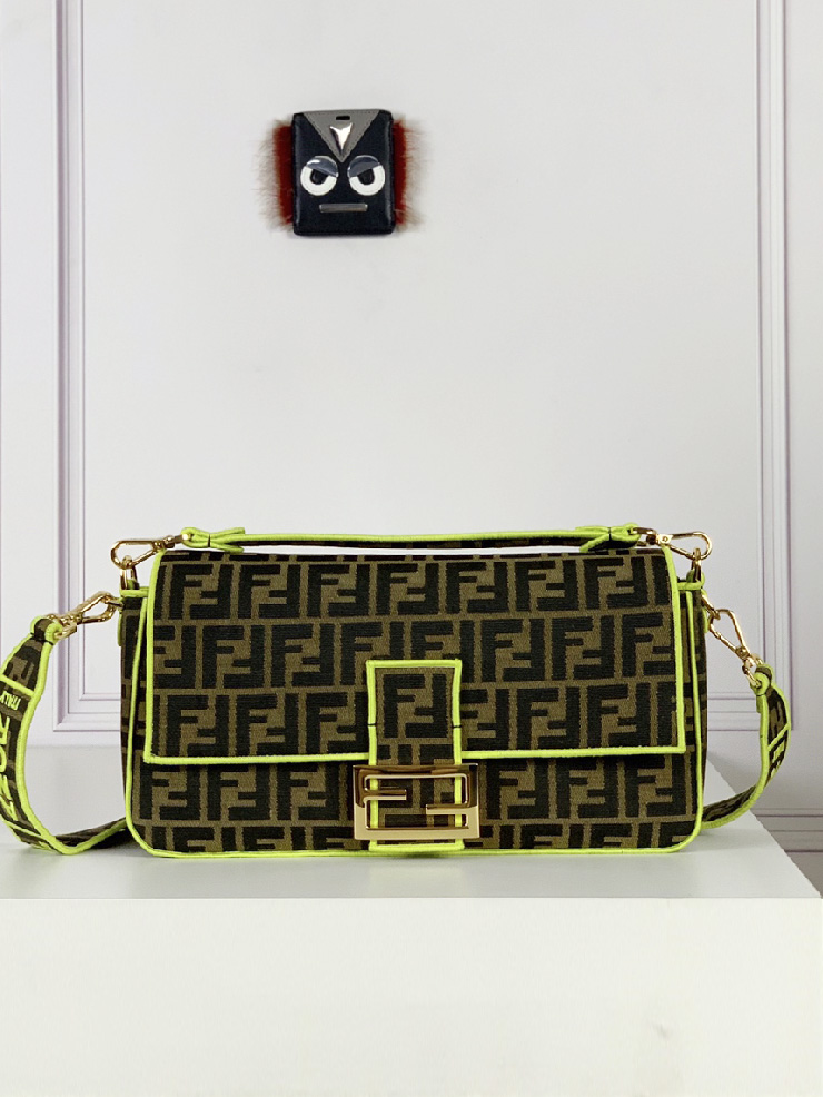 FENDI-펜디 바게트 숄더백 ( 33CM )-B83