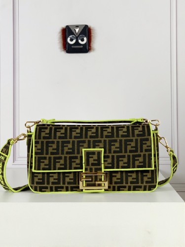 FENDI-펜디 바게트 숄더백 ( 33CM )-B83