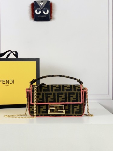 FENDI-펜디 바게트 숄더백 ( 19CM )-B88