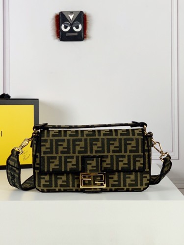 FENDI-펜디 바게트 숄더백 ( 26CM )-B90