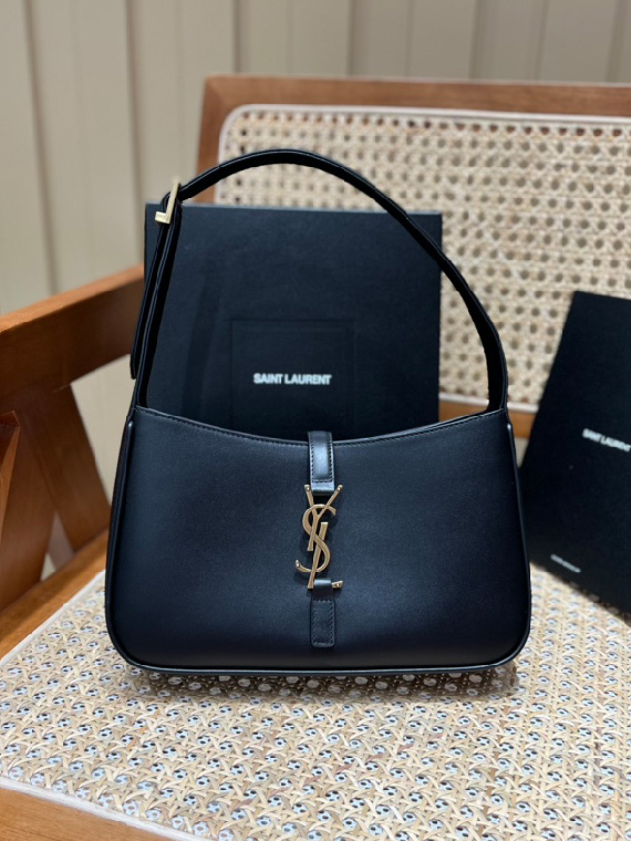 YSL-생로랑 LE 5 A 7 숄더백 657228-B33