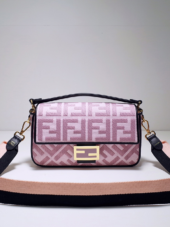 FENDI-펜디 바게트 숄더백 ( 26CM )-B94