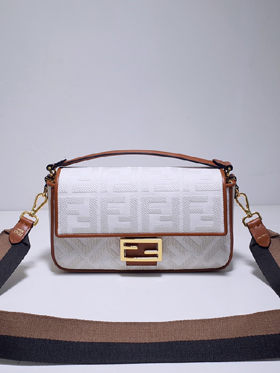 FENDI-펜디 바게트 숄더백 ( 26CM )-B95