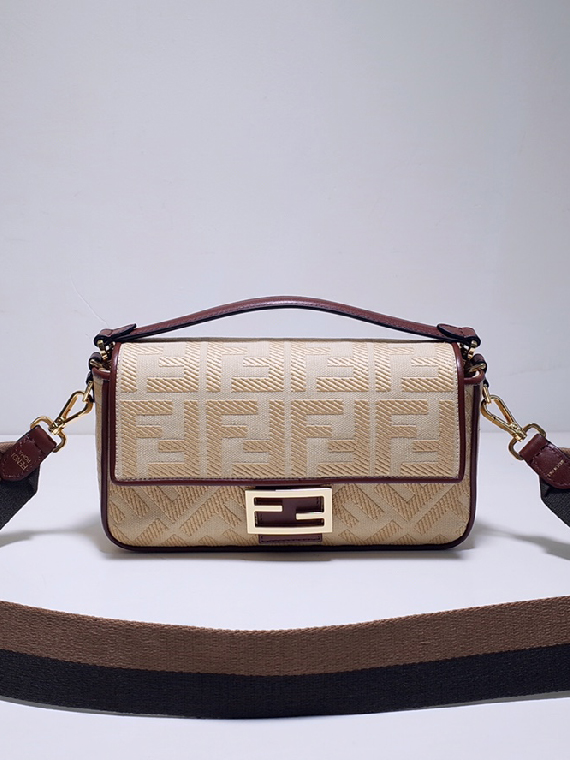 FENDI-펜디 바게트 숄더백 ( 26CM )-B96