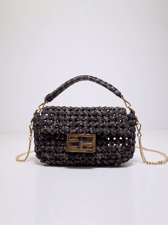 FENDI-펜디 바게트 숄더백 ( 18.5CM )-B97