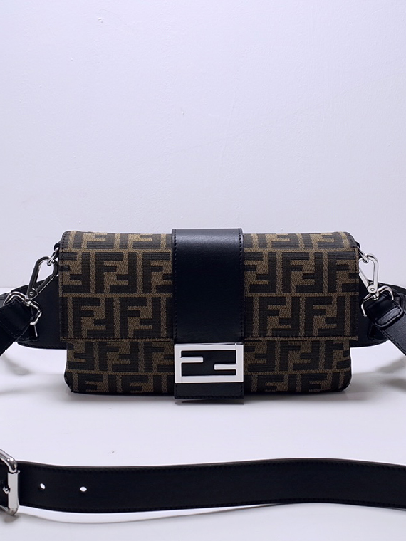 FENDI-펜디 바게트 숄더백 ( 28CM )-B100