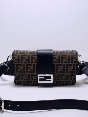 FENDI-펜디 바게트 숄더백 ( 28CM )-B100