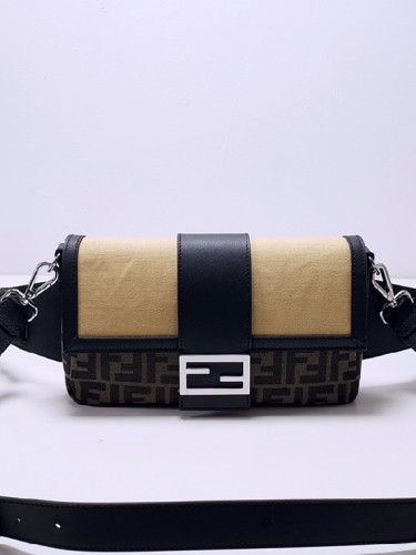 FENDI-펜디 바게트 숄더백 ( 28CM )-B101